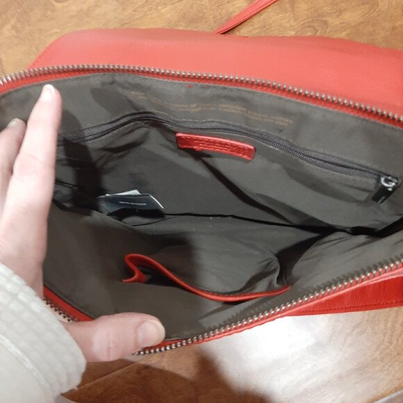 Matt & Natt vegan leather convertible satchel/ crossbody bag - Picture 9 of 16